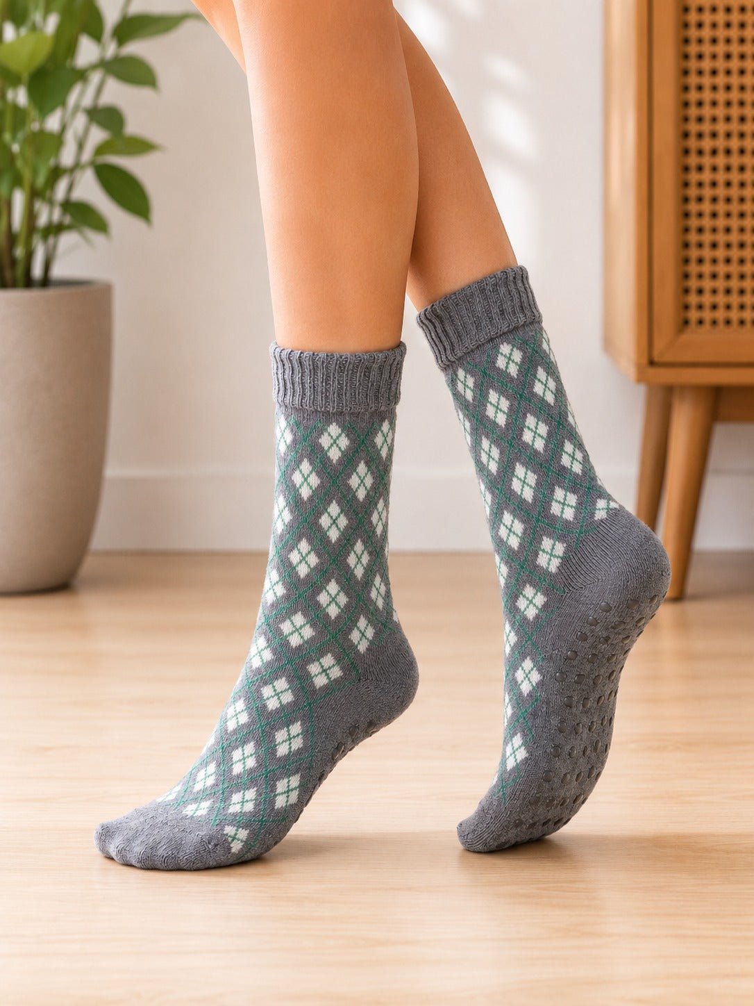 Ladies Grey Thermal Pattern Socks - StylePhase SA