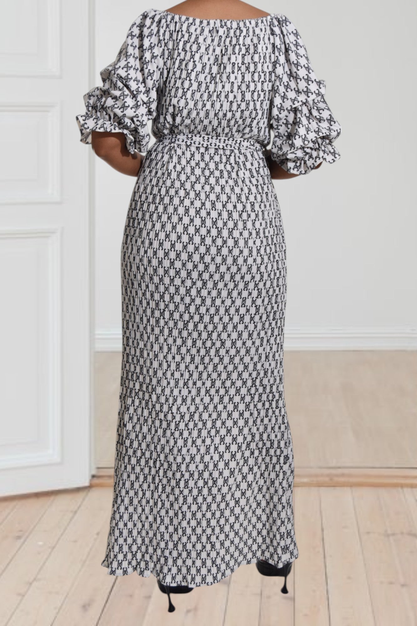 Puff Sleeve Pocket Dress - White And Black - StylePhase SA