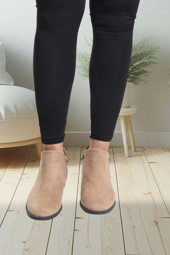 Desert Rev Taupe Boots - StylePhase SA