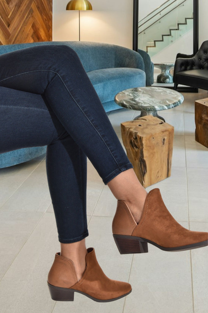 Kari Cognac Ankle Boot - StylePhase SA