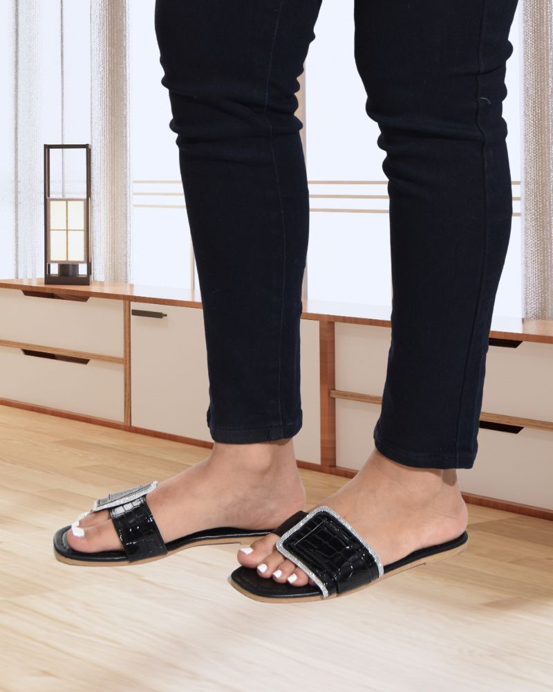 Ladies Black Flat Sandal - StylePhase SA