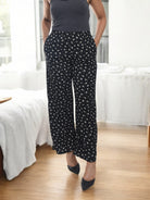 Ladies Black Mini Floral Pocket Pants - StylePhase SA