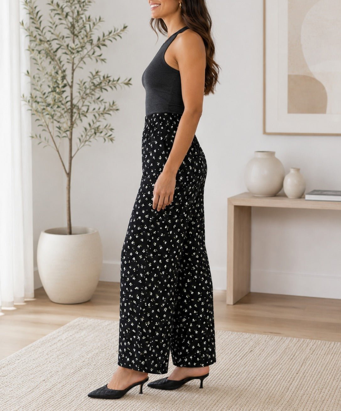 Ladies Black Mini Floral Pocket Pants - StylePhase SA
