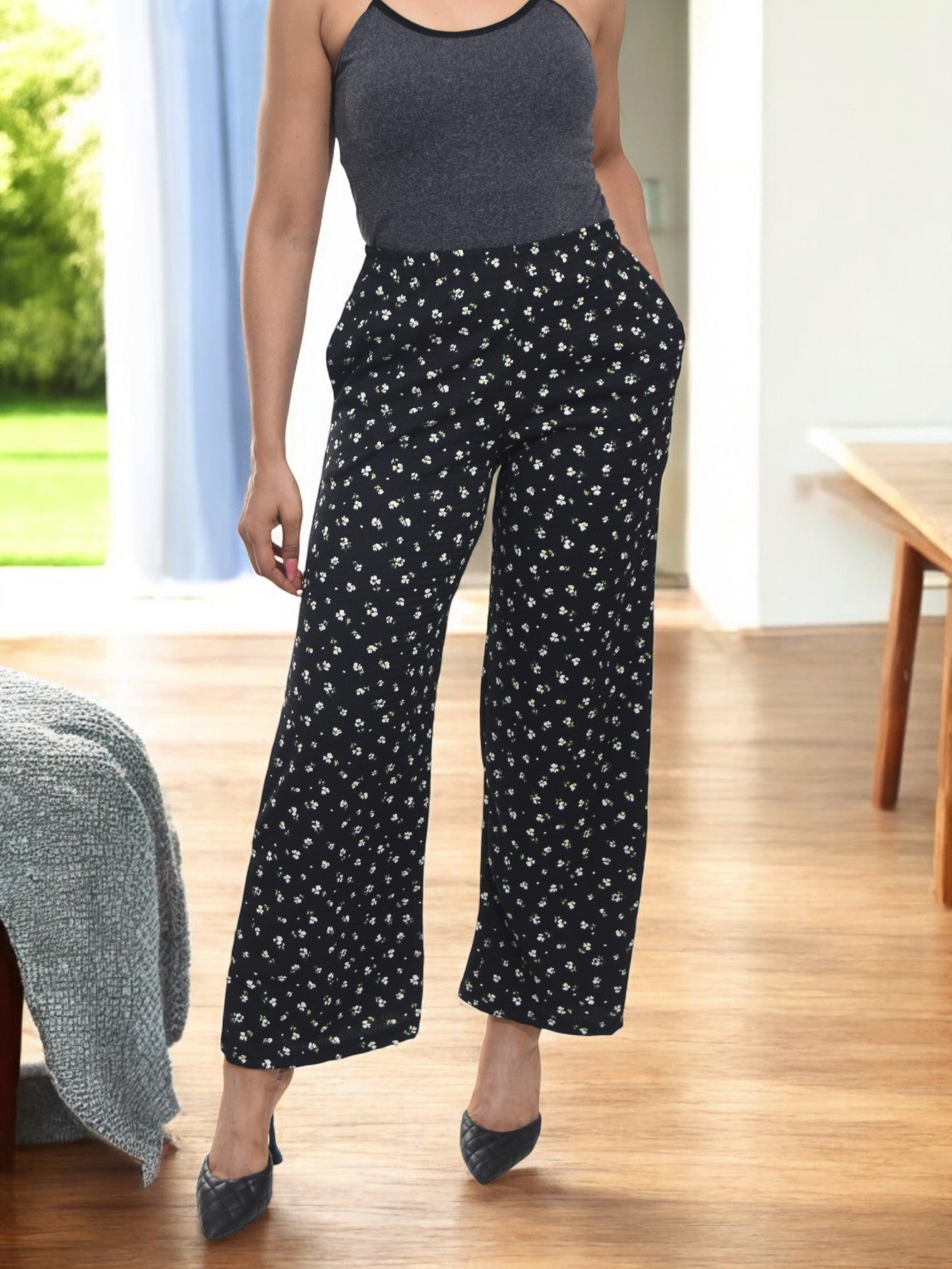 Ladies Black Mini Floral Pocket Pants - StylePhase SA