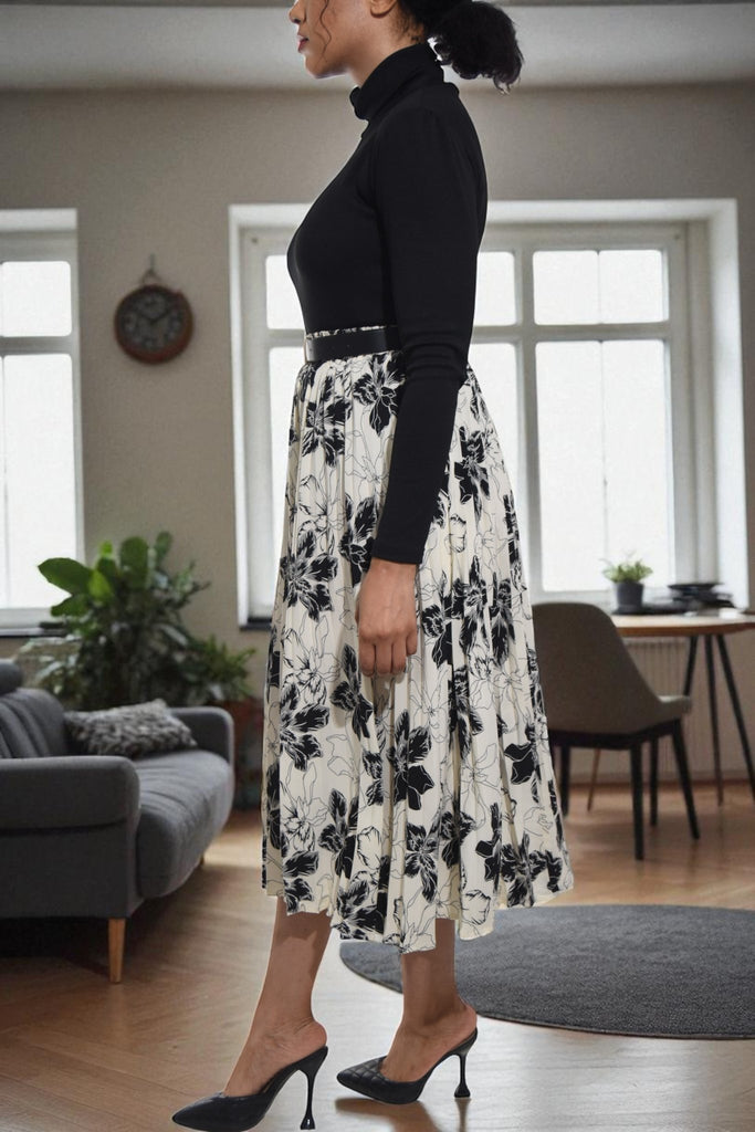 Ladies Floral Pleated White Skirt - Big Flowers - StylePhase SA