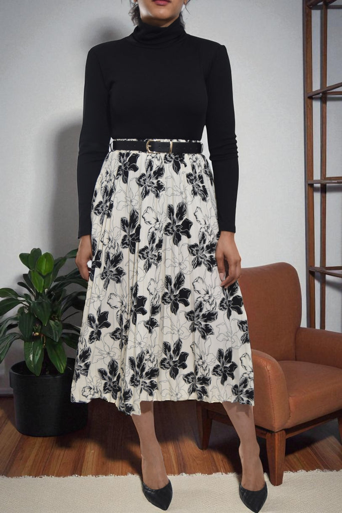 Ladies Floral Pleated White Skirt - Big Flowers - StylePhase SA
