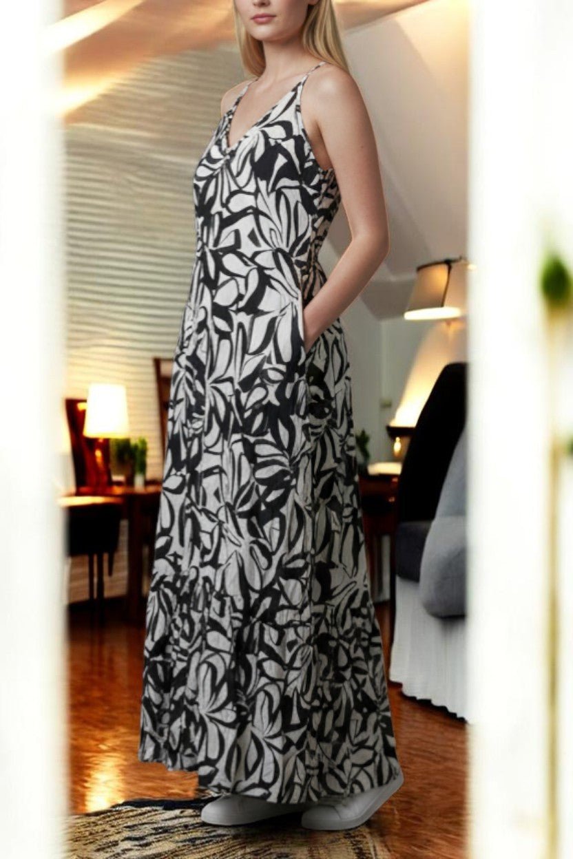 Ladies Maxi Pleated Pocket Dress - Black Flowers - StylePhase SA