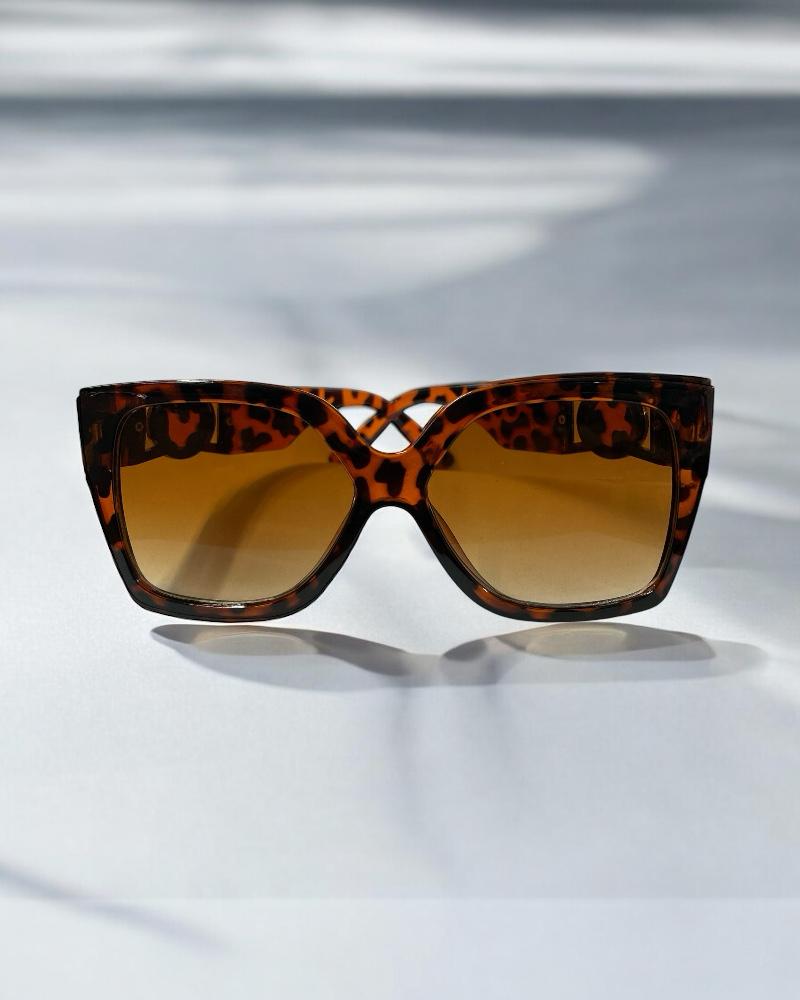 Ladies Oversized Sunnies - StylePhase SA