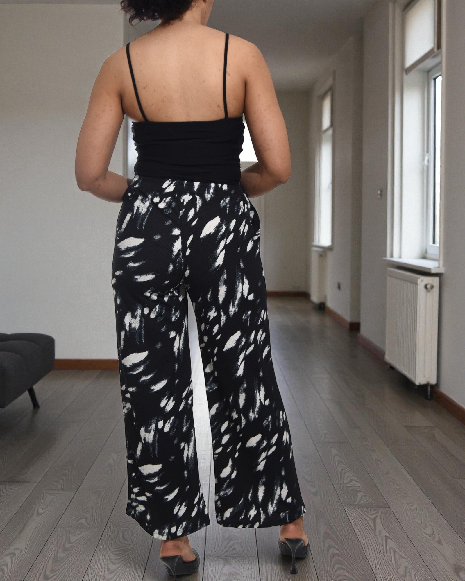 Ladies Pattern Black Pocket Pants - StylePhase SA