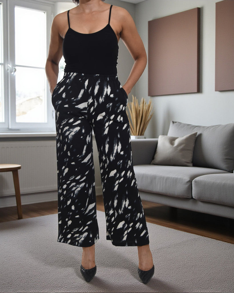 Ladies Pattern Black Pocket Pants - StylePhase SA