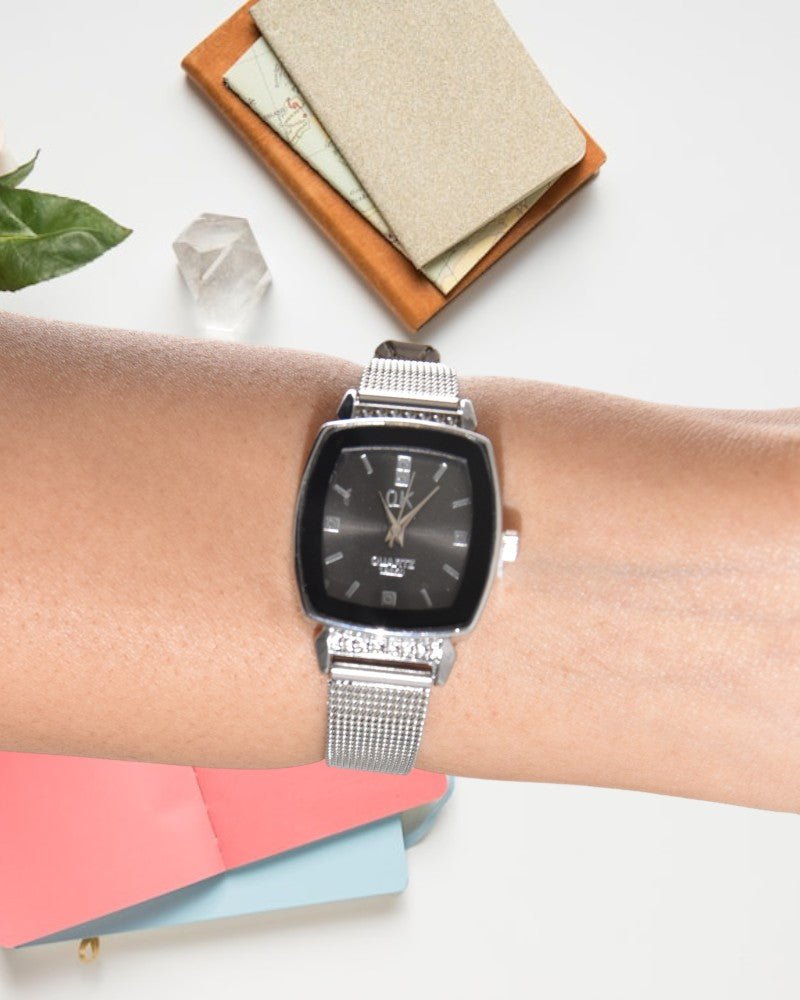 Ladies Quartz Mesh Strap Watch - StylePhase SA