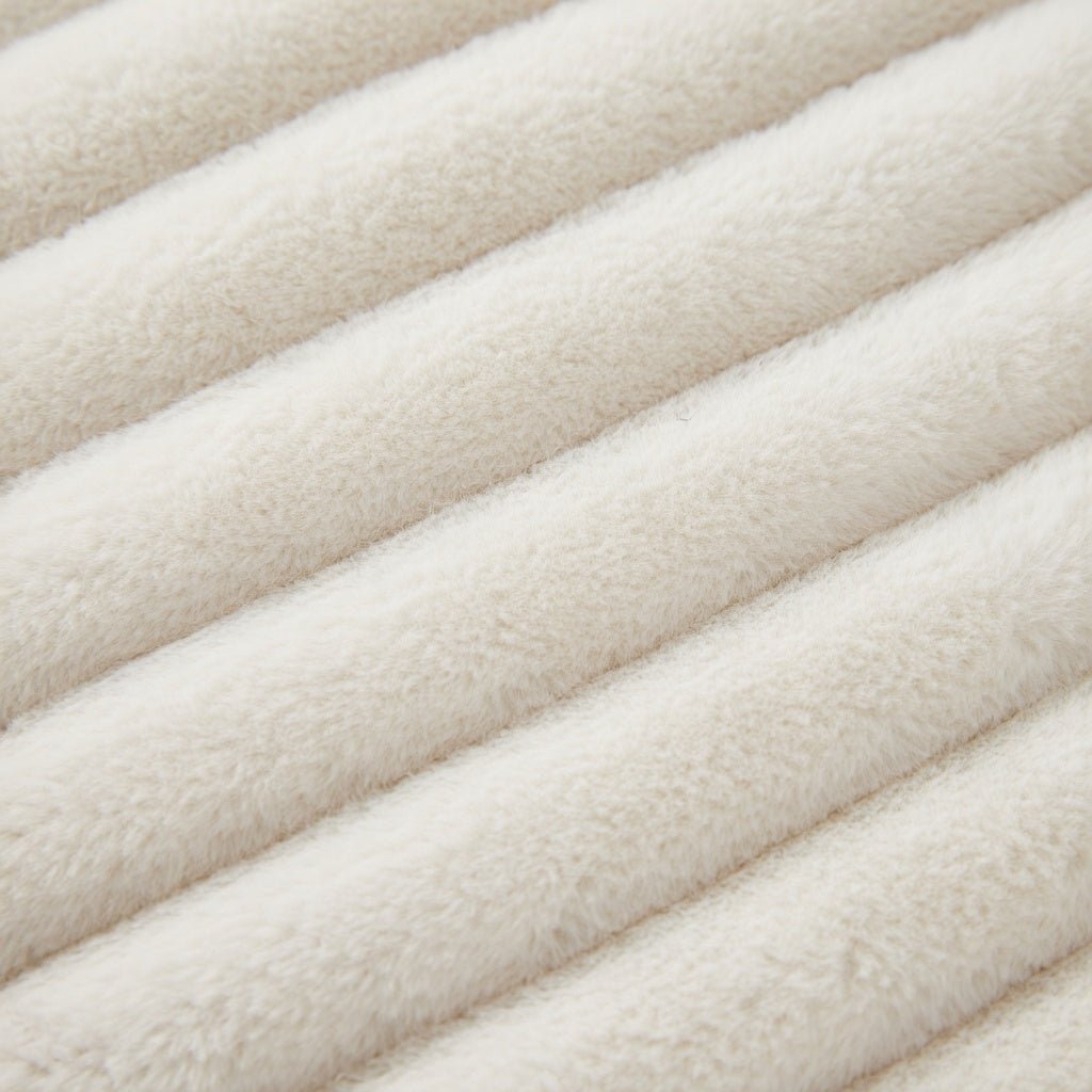 Ladies White Long Fur Pattern Jacket - StylePhase SA