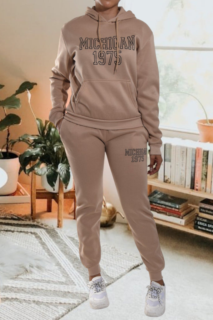 Letter Graphic Brown Hoody Tracksuit - StylePhase SA