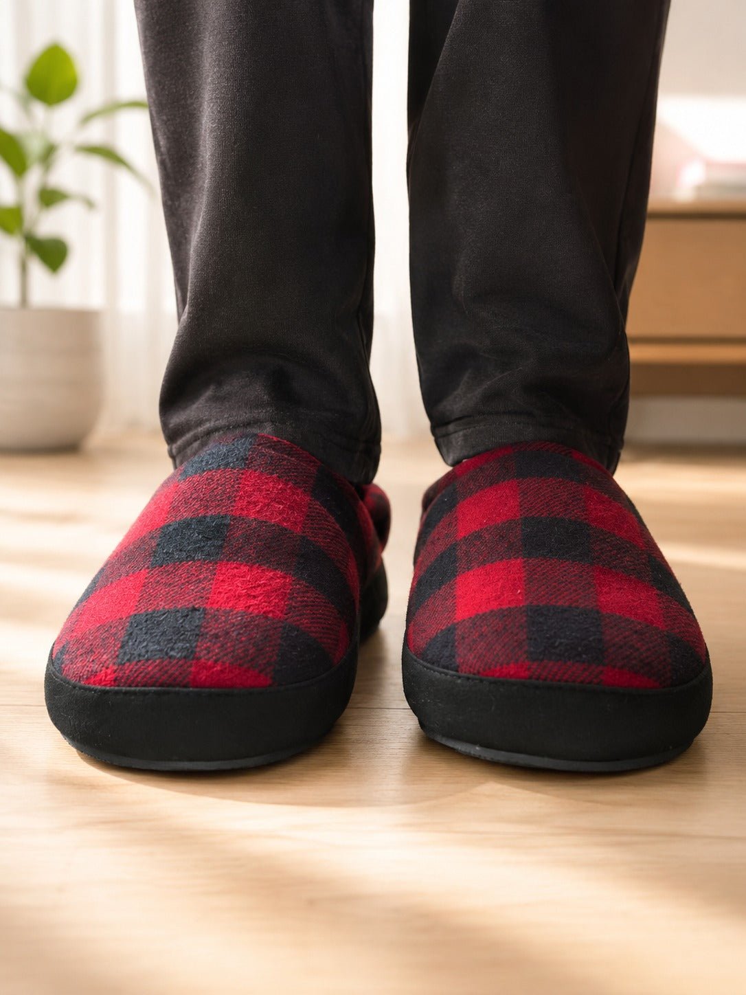 Mens Red Stripe Faux Fur Warm Shoe - StylePhase SA