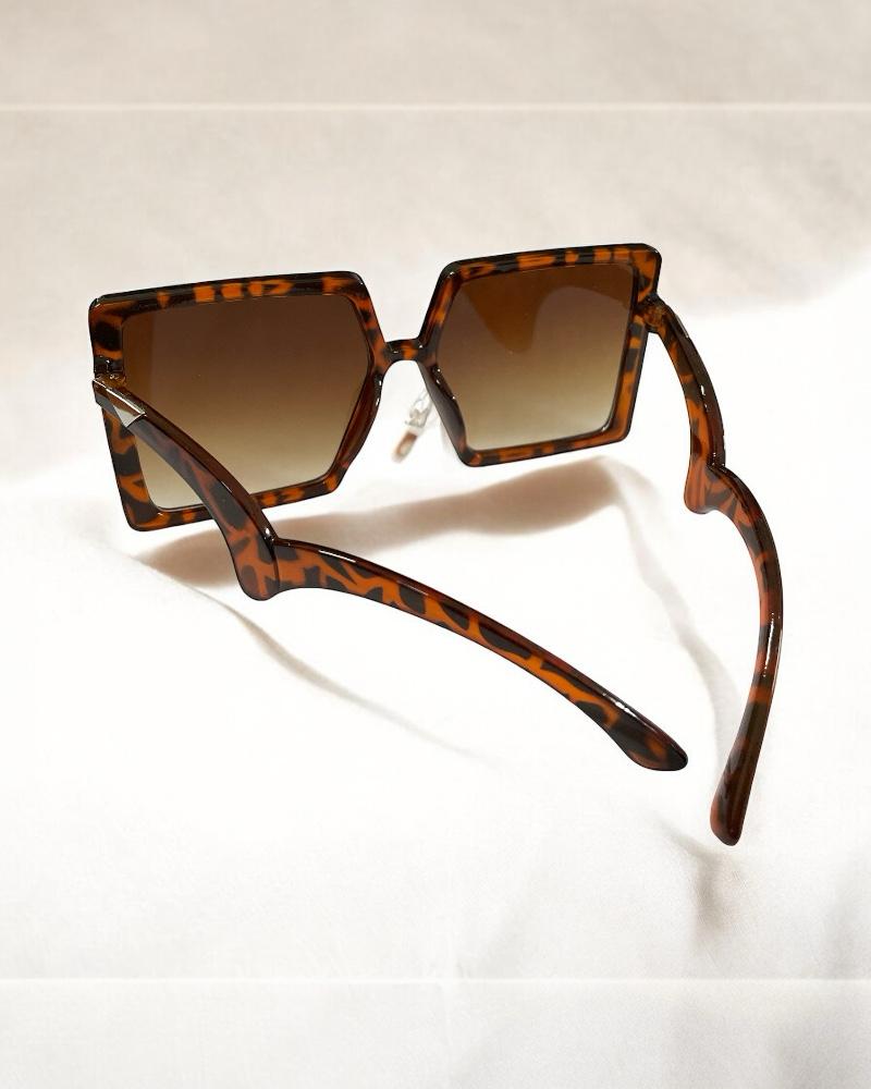 Oversized Square Frame Sunglasses - StylePhase SA