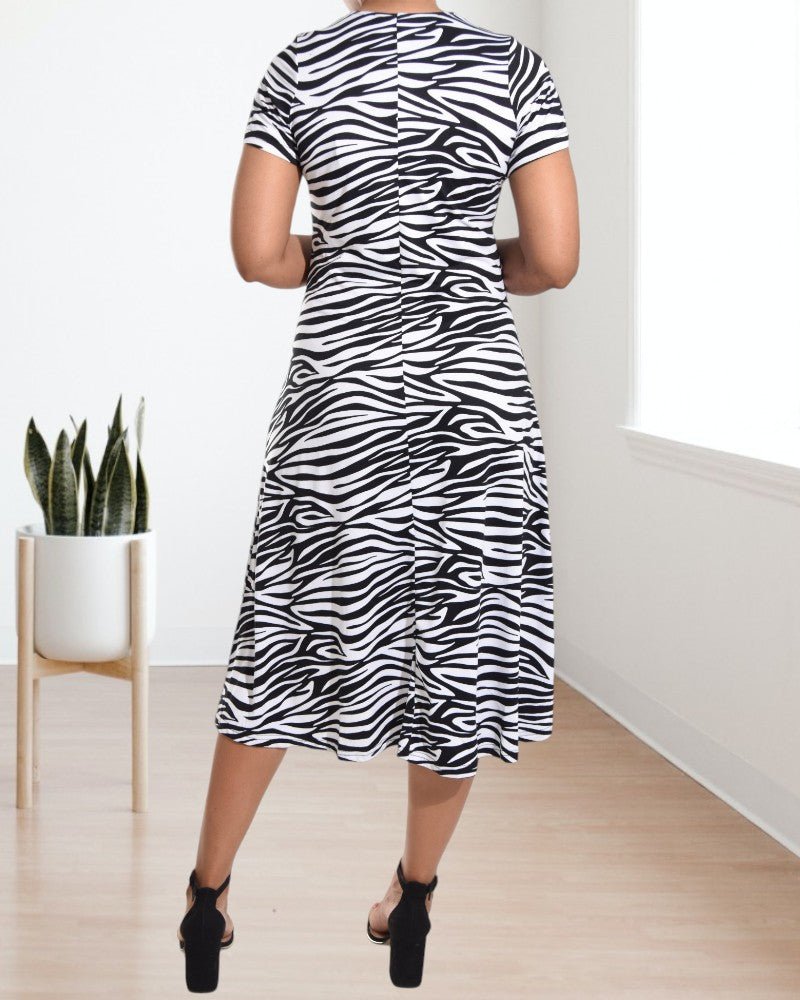 Short Sleeve Black and White Dress - StylePhase SA