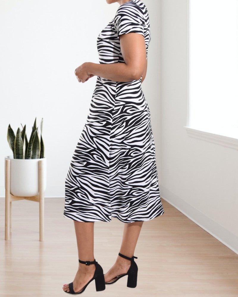 Short Sleeve Black and White Dress - StylePhase SA