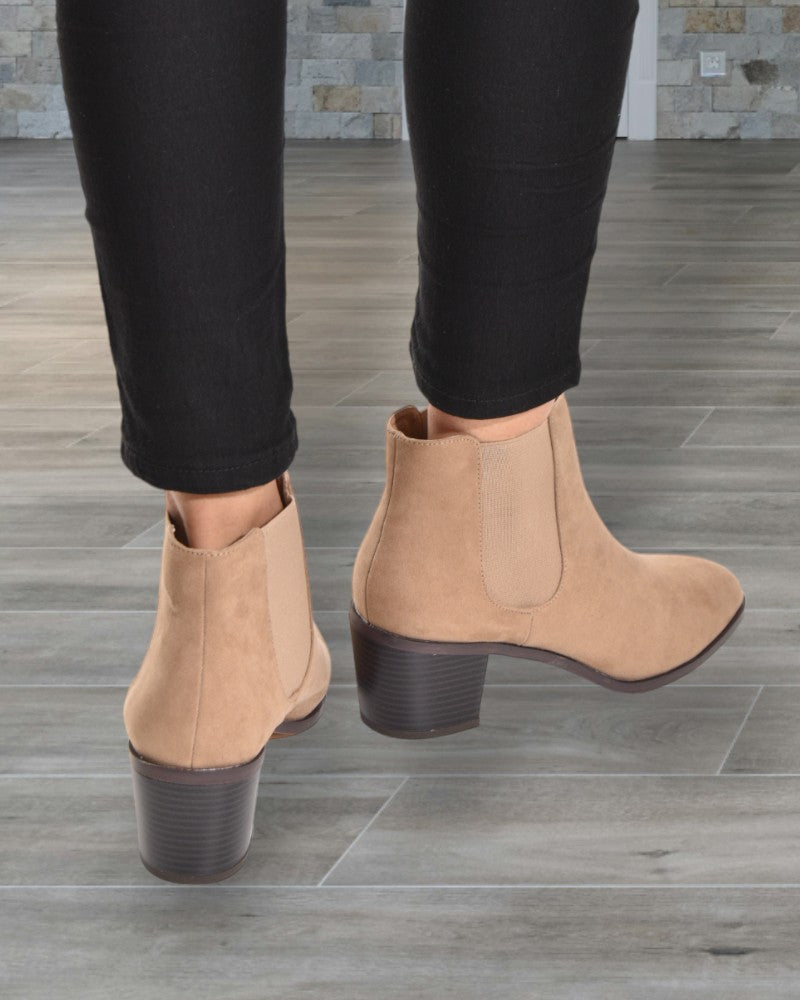 Varia Taupe Boots - StylePhase SA