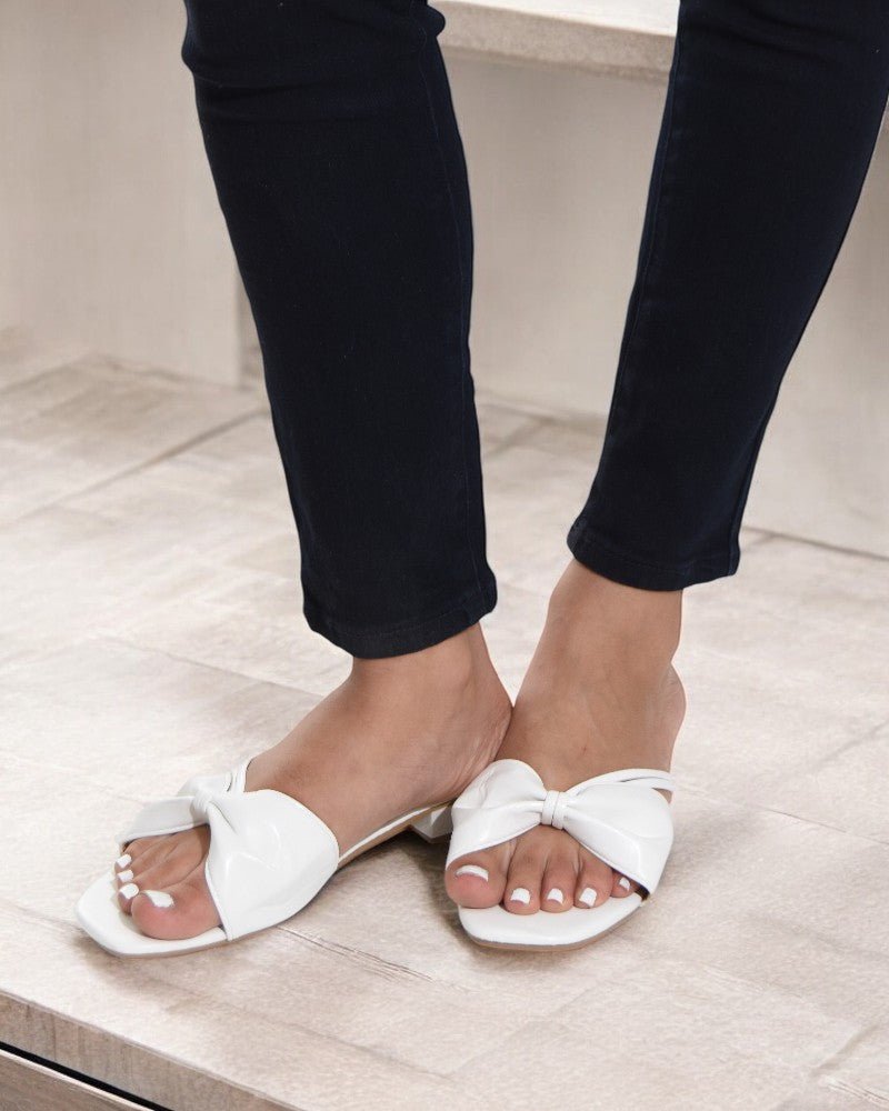 White Fashion Flat Sandals - StylePhase SA