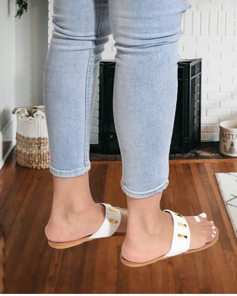 White Leather Flat Sandals - StylePhase SA