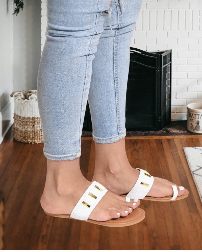 White Leather Flat Sandals - StylePhase SA