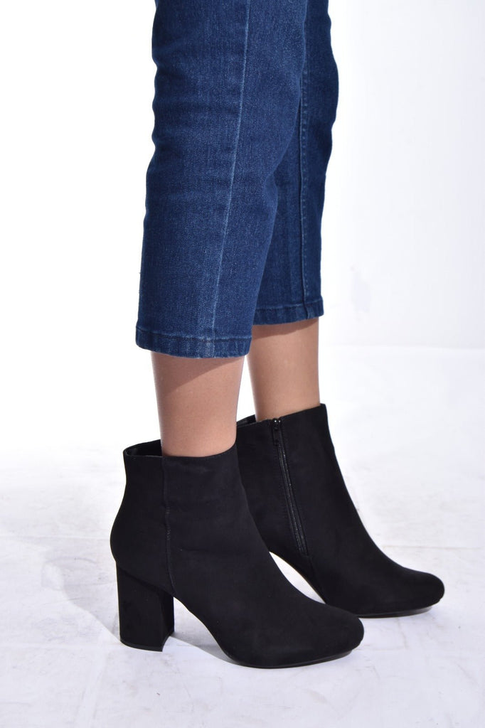 Black Loreida Ankle Boots - StylePhase SA