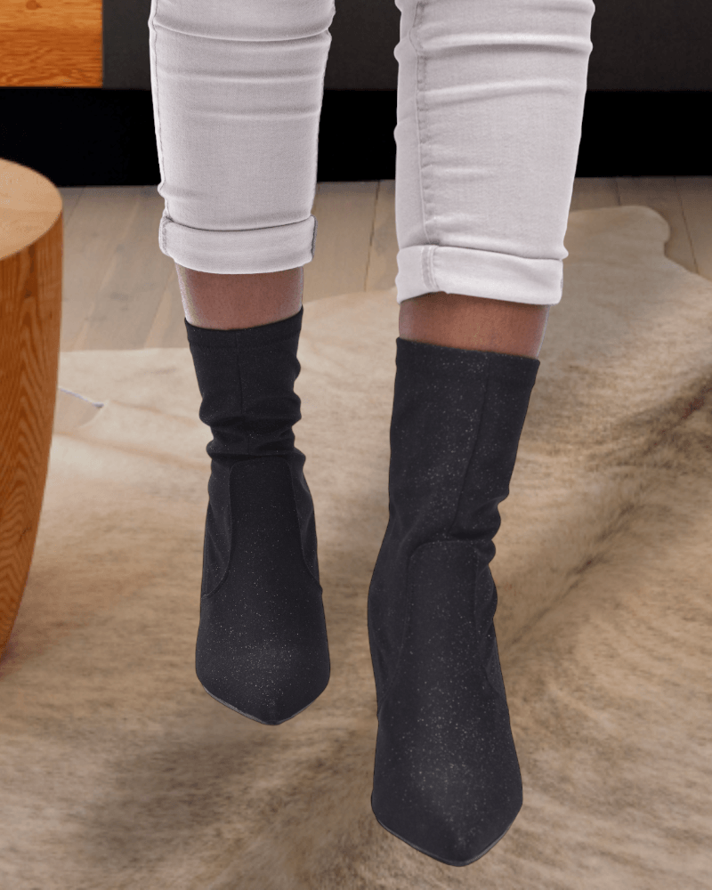 Deeta Black Boots - StylePhase SA