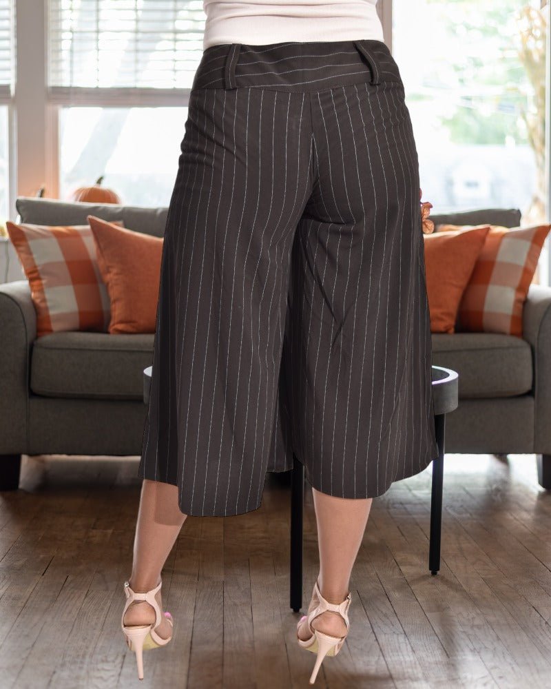 Ladies Brown Stripe Capri Pants - StylePhase SA