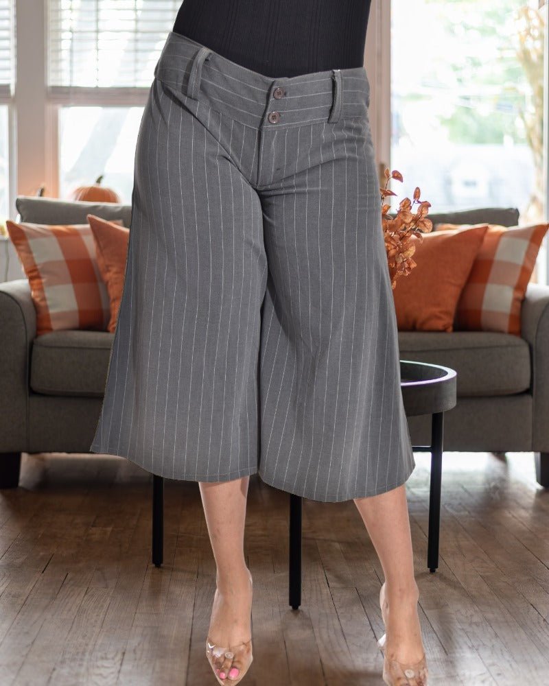 Ladies Grey Stripe Capri Pants - StylePhase SA