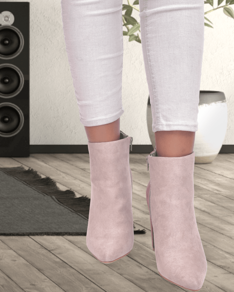 Mauve hot sale pink boots