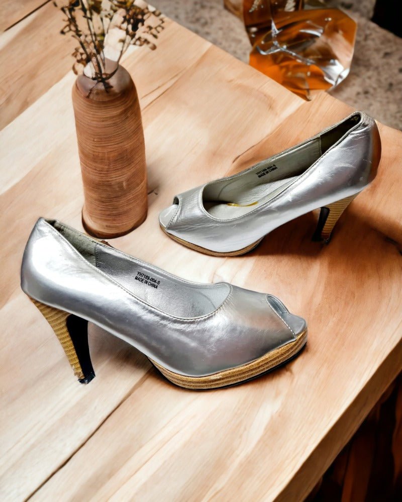 Silver Shoes – MISS LOLA